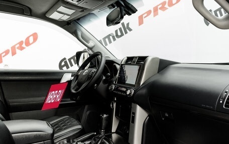 Toyota Land Cruiser Prado 150 рестайлинг 2, 2010 год, 2 500 000 рублей, 14 фотография