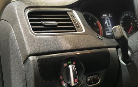 Volkswagen Jetta VI, 2014 год, 950 000 рублей, 9 фотография