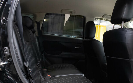 Mitsubishi Outlander III рестайлинг 3, 2015 год, 1 699 000 рублей, 14 фотография