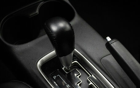 Mitsubishi Outlander III рестайлинг 3, 2015 год, 1 699 000 рублей, 23 фотография