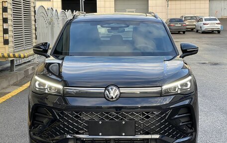 Volkswagen Tiguan, 2025 год, 4 800 000 рублей, 3 фотография