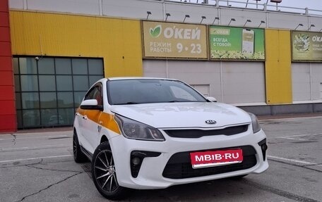 KIA Rio IV, 2018 год, 900 000 рублей, 1 фотография