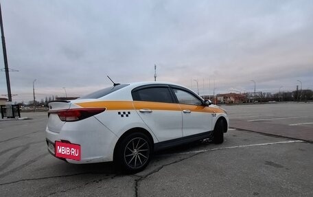 KIA Rio IV, 2018 год, 900 000 рублей, 5 фотография