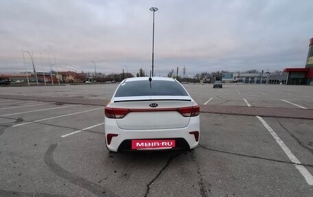 KIA Rio IV, 2018 год, 900 000 рублей, 6 фотография