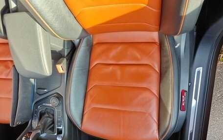 Volkswagen Tiguan II, 2017 год, 3 170 000 рублей, 6 фотография