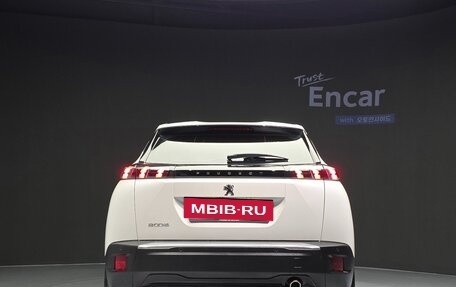 Peugeot 2008 II, 2022 год, 1 916 000 рублей, 4 фотография