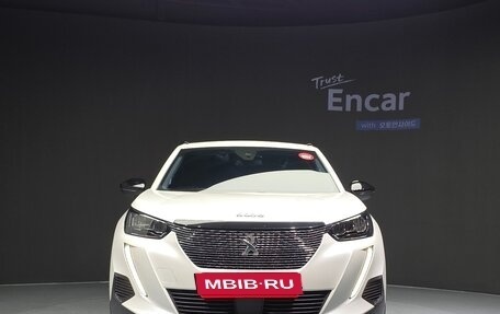 Peugeot 2008 II, 2022 год, 1 916 000 рублей, 3 фотография