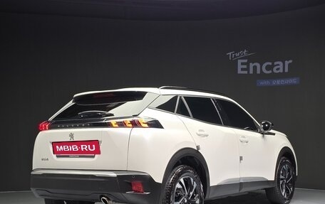 Peugeot 2008 II, 2022 год, 1 916 000 рублей, 2 фотография