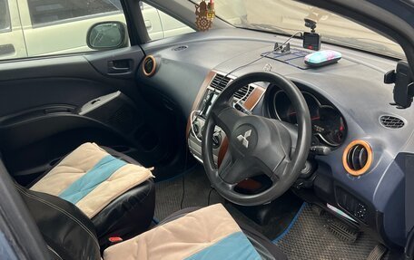 Mitsubishi Colt VI рестайлинг, 2004 год, 400 000 рублей, 4 фотография