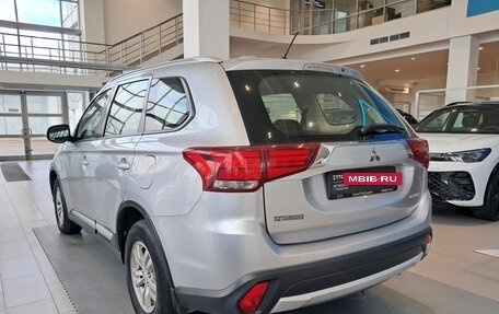 Mitsubishi Outlander III рестайлинг 3, 2016 год, 1 918 000 рублей, 7 фотография