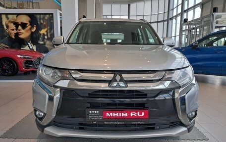 Mitsubishi Outlander III рестайлинг 3, 2016 год, 1 918 000 рублей, 2 фотография