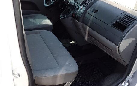 Volkswagen Transporter T5 рестайлинг, 2007 год, 1 550 000 рублей, 20 фотография