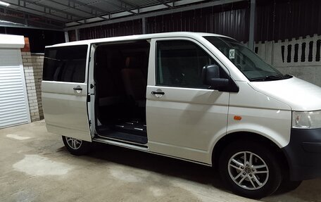 Volkswagen Transporter T5 рестайлинг, 2007 год, 1 550 000 рублей, 21 фотография