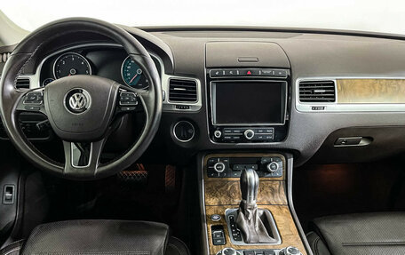 Volkswagen Touareg III, 2016 год, 3 850 000 рублей, 12 фотография