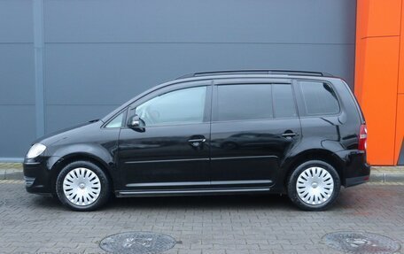 Volkswagen Touran III, 2007 год, 899 000 рублей, 2 фотография