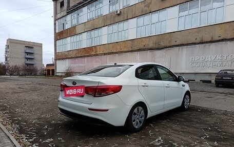 KIA Rio III рестайлинг, 2016 год, 1 240 000 рублей, 5 фотография