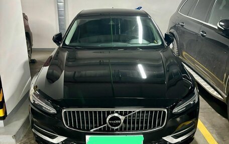 Volvo S90 II рестайлинг, 2020 год, 3 500 000 рублей, 1 фотография