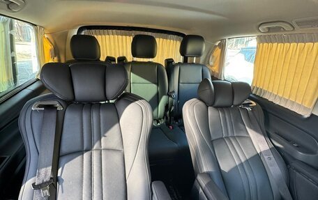 Mercedes-Benz V-Класс, 2022 год, 5 500 000 рублей, 6 фотография