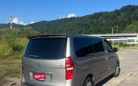 Hyundai Grand Starex Grand Starex I рестайлинг 2, 2011 год, 1 600 000 рублей, 3 фотография