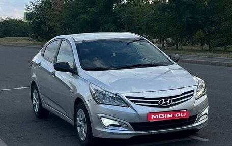 Hyundai Solaris II рестайлинг, 2014 год, 984 000 рублей, 2 фотография