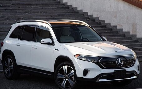 Mercedes-Benz EQB, 2022 год, 3 000 000 рублей, 2 фотография