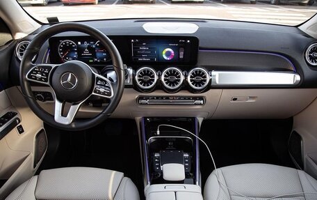 Mercedes-Benz EQB, 2022 год, 3 000 000 рублей, 10 фотография