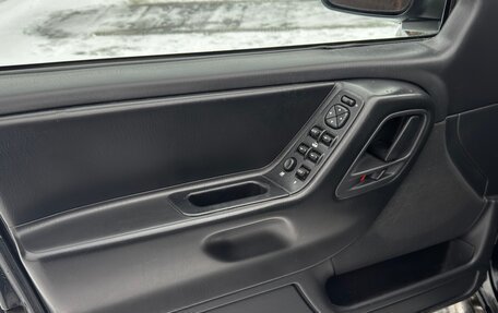 Jeep Grand Cherokee, 2004 год, 677 000 рублей, 24 фотография