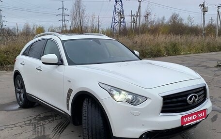 Infiniti QX70, 2013 год, 1 820 000 рублей, 2 фотография