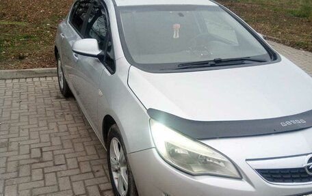 Opel Astra J, 2011 год, 699 000 рублей, 4 фотография