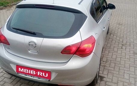 Opel Astra J, 2011 год, 699 000 рублей, 11 фотография