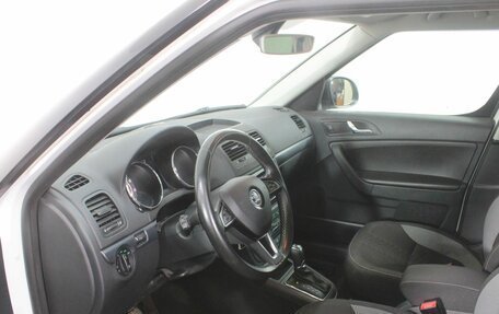 Skoda Yeti I рестайлинг, 2017 год, 1 570 000 рублей, 15 фотография