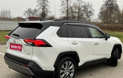 Toyota RAV4, 2023 год, 4 200 000 рублей, 1 фотография