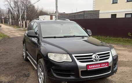 Volkswagen Touareg III, 2007 год, 850 000 рублей, 1 фотография