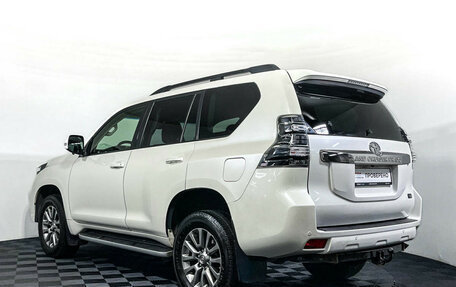 Toyota Land Cruiser Prado 150 рестайлинг 2, 2017 год, 3 849 200 рублей, 7 фотография