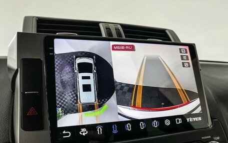 Toyota Land Cruiser Prado 150 рестайлинг 2, 2017 год, 3 849 200 рублей, 20 фотография