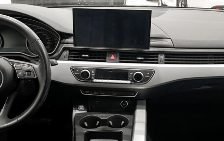 Audi A4, 2020 год, 2 850 000 рублей, 15 фотография