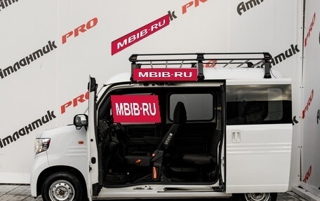 Honda N-VAN, 2020 год, 900 000 рублей, 9 фотография