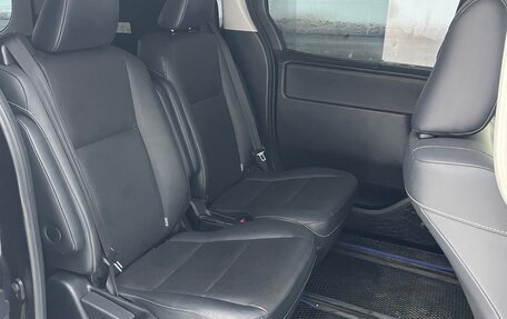 Toyota Esquire I, 2015 год, 1 900 000 рублей, 10 фотография