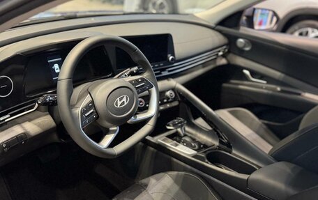 Hyundai Elantra, 2025 год, 2 950 000 рублей, 12 фотография