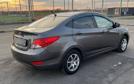 Hyundai Solaris II рестайлинг, 2012 год, 850 000 рублей, 5 фотография