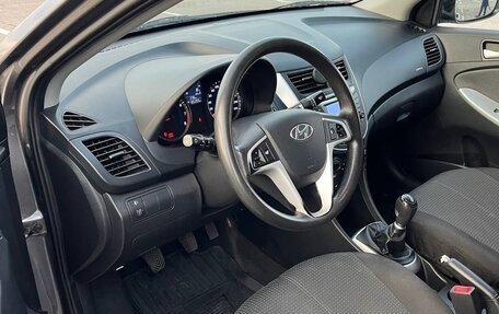 Hyundai Solaris II рестайлинг, 2012 год, 850 000 рублей, 6 фотография