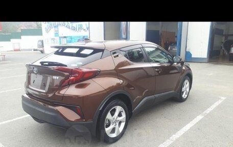 Toyota C-HR I рестайлинг, 2017 год, 1 800 000 рублей, 1 фотография