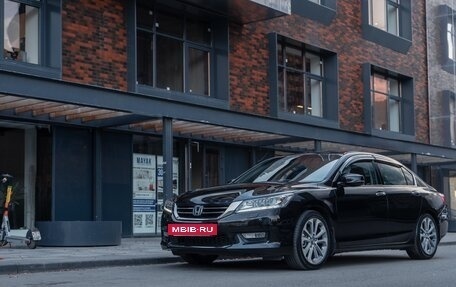 Honda Accord IX рестайлинг, 2013 год, 1 800 000 рублей, 3 фотография