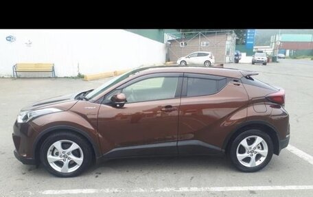 Toyota C-HR I рестайлинг, 2017 год, 1 800 000 рублей, 3 фотография