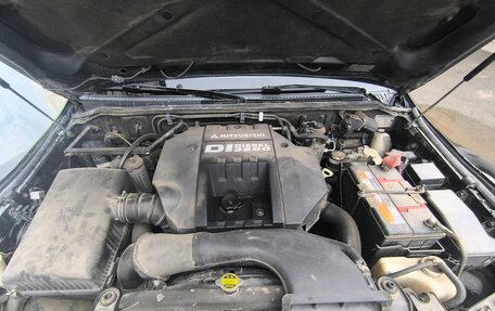 Mitsubishi Pajero III рестайлинг, 2004 год, 995 000 рублей, 9 фотография