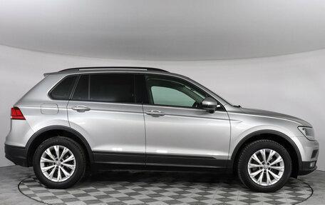 Volkswagen Tiguan II, 2018 год, 2 090 000 рублей, 4 фотография