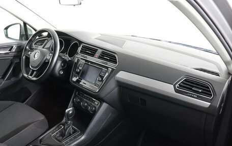 Volkswagen Tiguan II, 2018 год, 2 090 000 рублей, 10 фотография