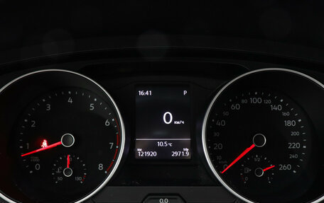 Volkswagen Tiguan II, 2018 год, 2 090 000 рублей, 11 фотография