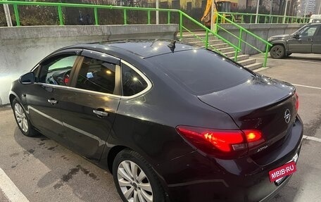 Opel Astra J, 2012 год, 580 000 рублей, 2 фотография