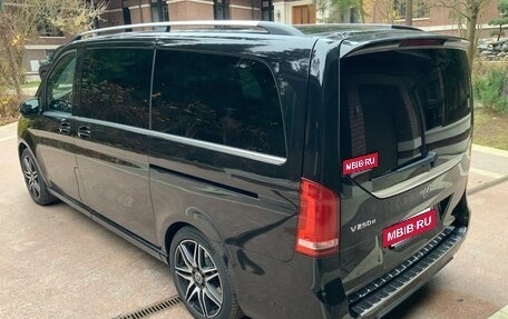 Mercedes-Benz V-Класс, 2019 год, 6 300 000 рублей, 4 фотография